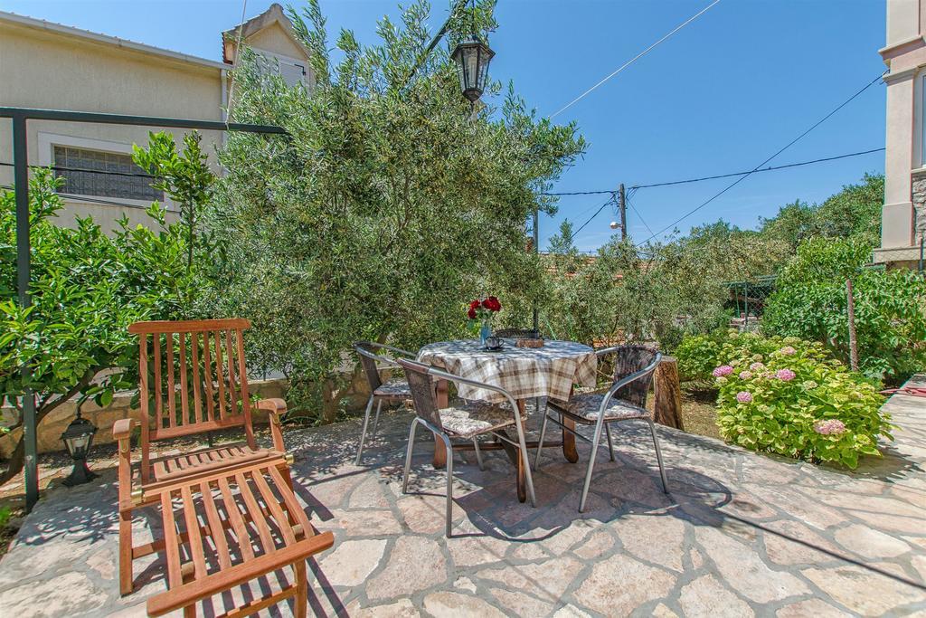 Apartments Vojka มิลนา ภายนอก รูปภาพ