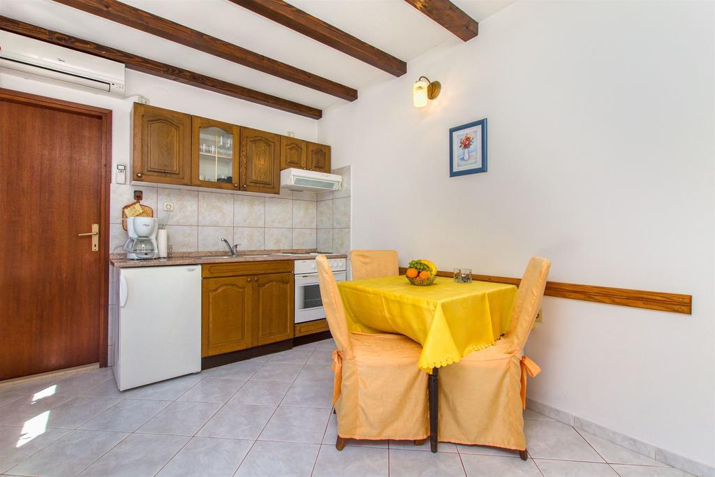 Apartments Vojka มิลนา ภายนอก รูปภาพ