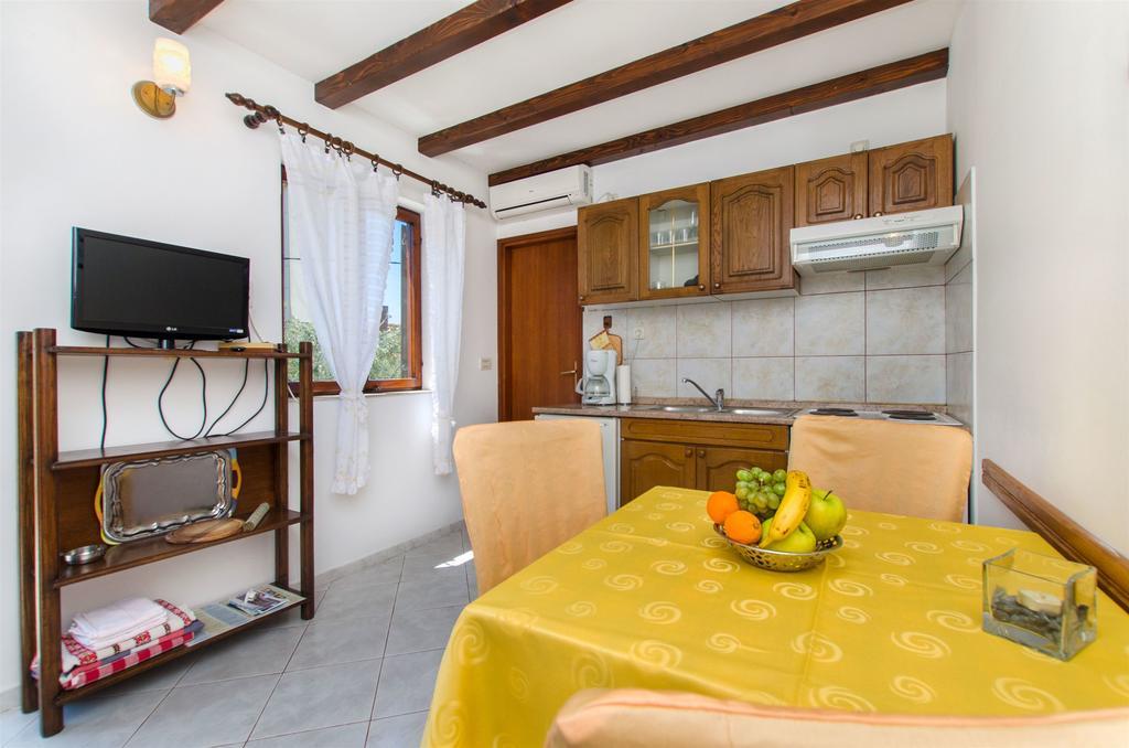 Apartments Vojka มิลนา ภายนอก รูปภาพ